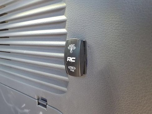 Used 2024 Toyota Sienna LE FWD image 11