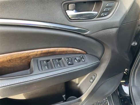 Used 2017 Acura MDX SH-AWD w/ Advance Package image 16