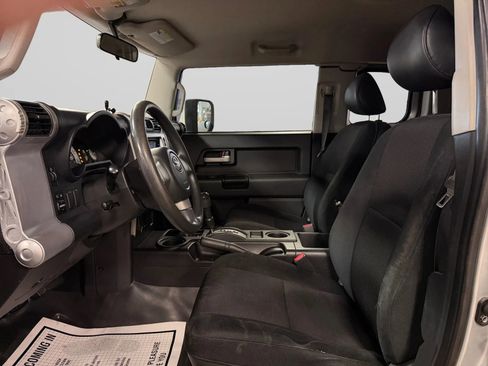 Used 2007 Toyota FJ Cruiser 4WD image 15