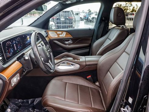 Used 2022 Mercedes-Benz GLS 450 4MATIC image 19