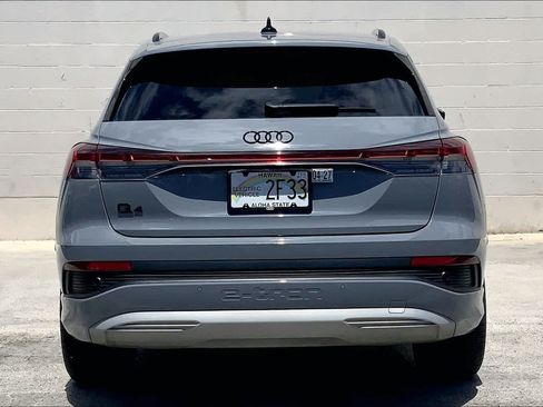 Used 2023 Audi Q4 e-tron Premium Plus w/ Premium Plus RWD image 5