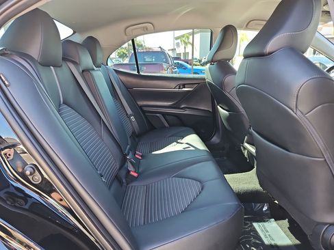 Used 2023 Toyota Camry SE image 32