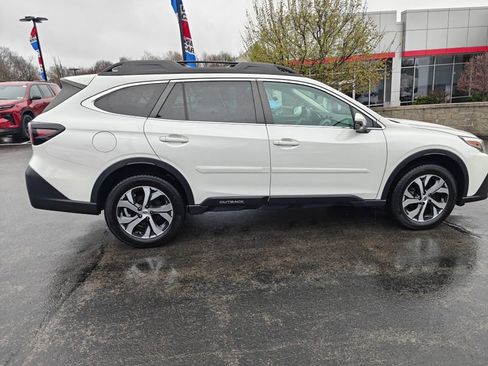 Used 2022 Subaru Outback Limited image 4