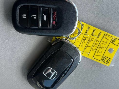 Used 2023 Honda HR-V LX image 22