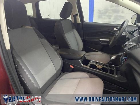 Used 2018 Ford Escape SE w/ SE Sync 3 Package image 17