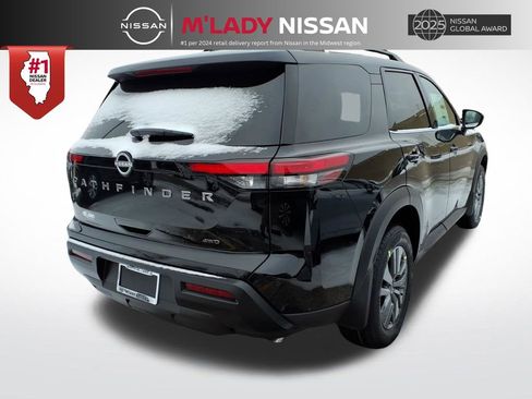 New 2026 Nissan Pathfinder SV image 7
