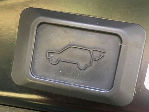 Used 2018 Toyota RAV4 Adventure AWD/4WD image 21
