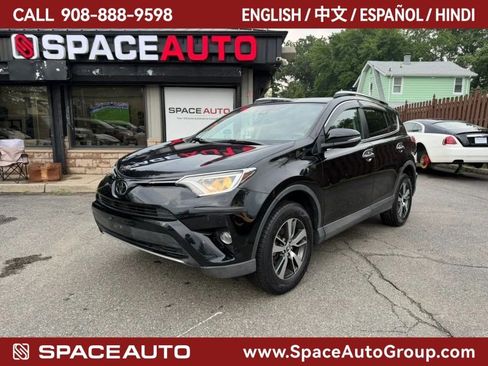 Used 2018 Toyota RAV4 XLE w/ Plus Extra Value Package AWD/4WD image 1