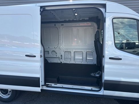 New 2025 Ford Transit 250 148 Medium Roof image 35