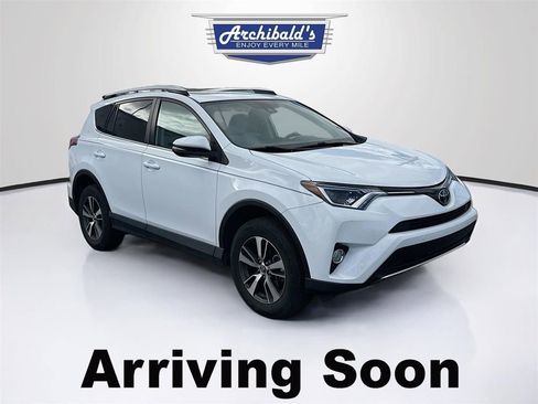 Used 2016 Toyota RAV4 XLE w/ Convenience Package AWD/4WD image 1