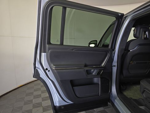 Used 2023 Rivian R1S Adventure image 16