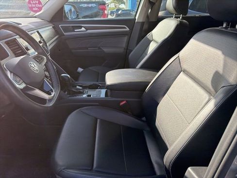Used 2022 Volkswagen Atlas SE image 6