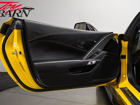 Used 2016 Chevrolet Corvette Z06 w/ 3LZ Preferred Equipment Group RWD image 30