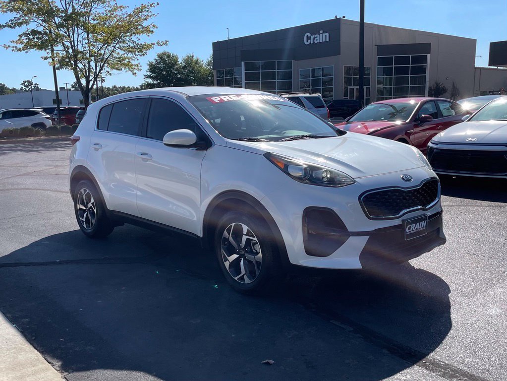 Used 2022 Kia Sportage LX FWD image 2