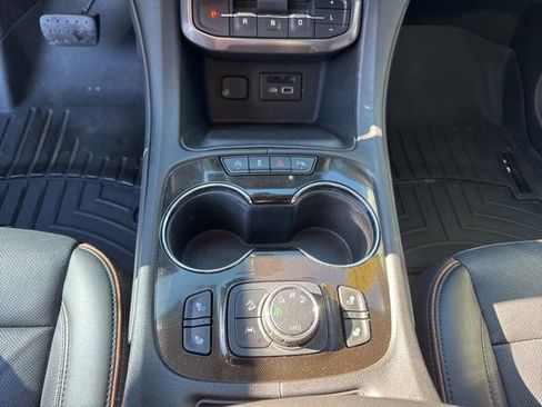 Used 2021 GMC Acadia AT4 image 37