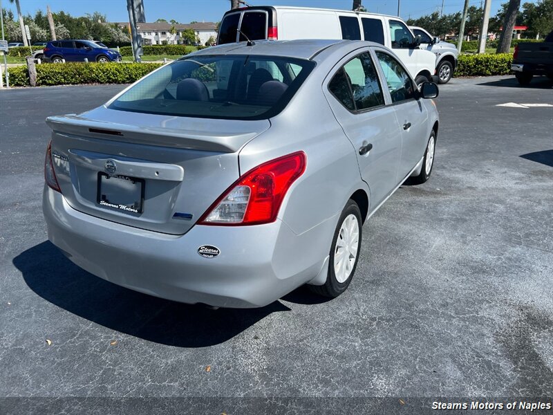 Used 2013 Nissan Versa S Plus FWD image 4