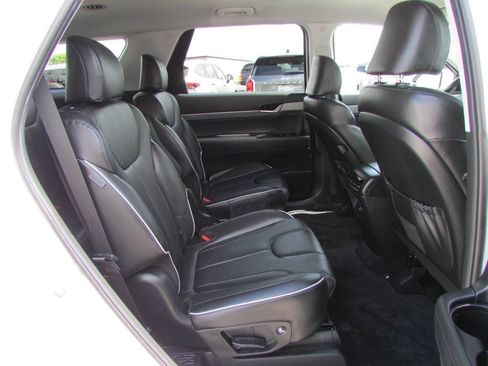 Used 2025 Hyundai Palisade SEL FWD image 35