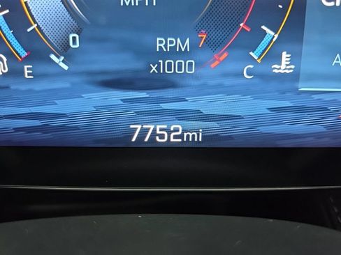 Used 2026 Chevrolet Equinox LT AWD/4WD image 30