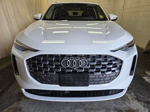 Certified 2025 Audi Q5 Premium Plus w/ Premium Plus AWD/4WD image 3