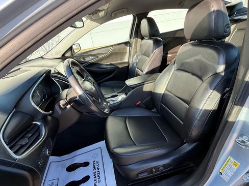 Used 2017 Chevrolet Malibu LT w/ Leather Package image 10