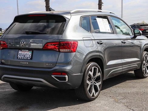 Used 2022 Volkswagen Taos SEL w/ Panoramic Sunroof Package image 6