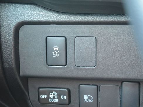 Used 2023 Toyota Tacoma SR AWD/4WD image 17