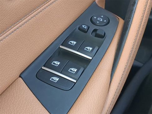 Used 2018 BMW 540i image 26