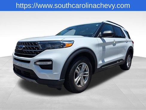 Used 2023 Ford Explorer XLT w/ Equipment Group 202A RWD image 35