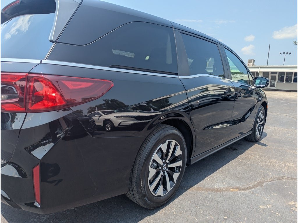 New 2026 Honda Odyssey EX-L image 3