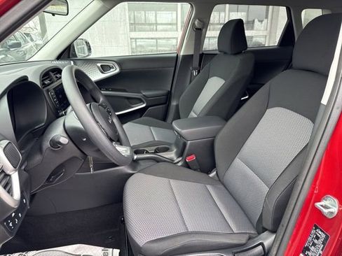 Used 2022 Kia Soul LX w/ Technology Package image 10