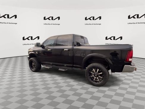 Used 2018 RAM 2500 Laramie AWD/4WD image 7