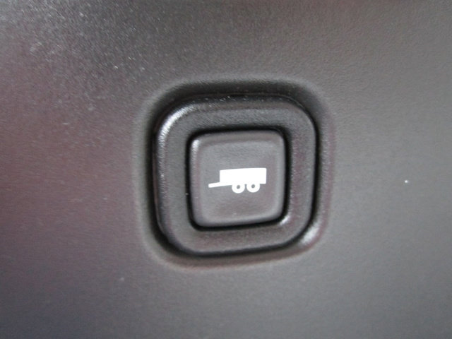 Used 2018 Chevrolet Express 2500 RWD image 11