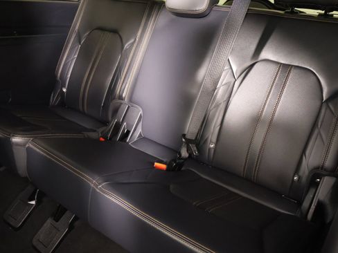 Used 2024 Ford Expedition Platinum RWD image 13