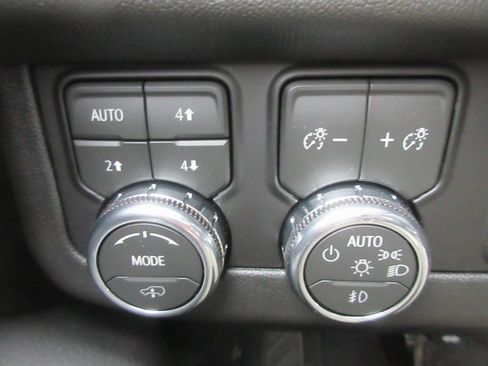 New 2026 GMC Yukon Denali image 17