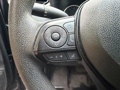 Used 2020 Toyota RAV4 LE w/ All Weather Liner Package AWD/4WD image 17