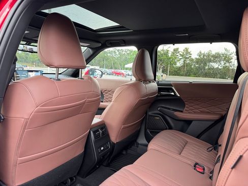 New 2025 Mitsubishi Outlander SEL image 17