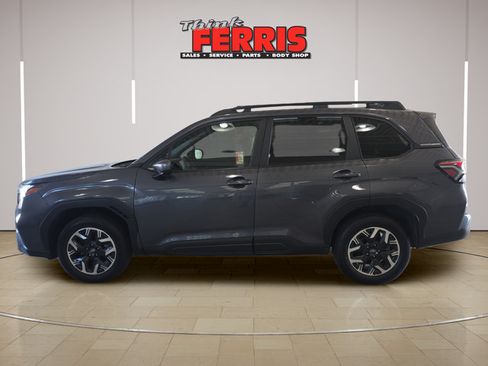 Used 2025 Subaru Forester Premium AWD/4WD image 8