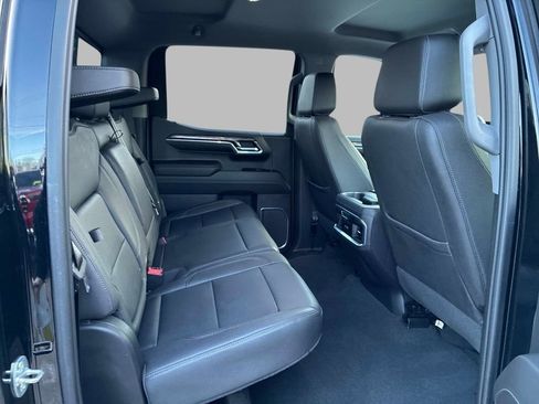 Used 2023 Chevrolet Silverado 1500 LTZ w/ Technology Package AWD/4WD image 10