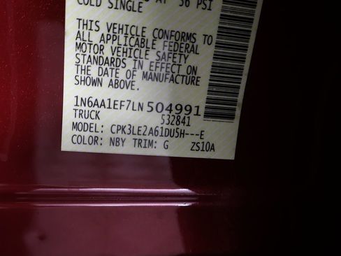 Used 2020 Nissan Titan SL w/ Moonroof Package image 12