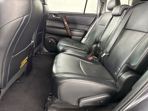 Used 2013 Toyota Highlander Limited image 22