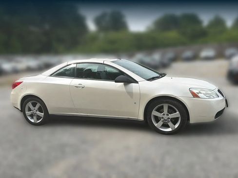 Used 2008 Pontiac G6 GT FWD image 16