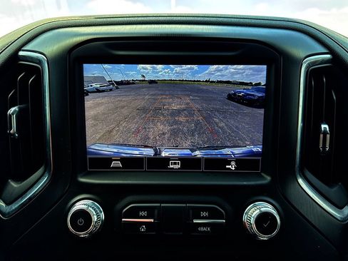 Used 2022 GMC Sierra 1500 AT4 w/ AT4 Premium Package AWD/4WD image 17