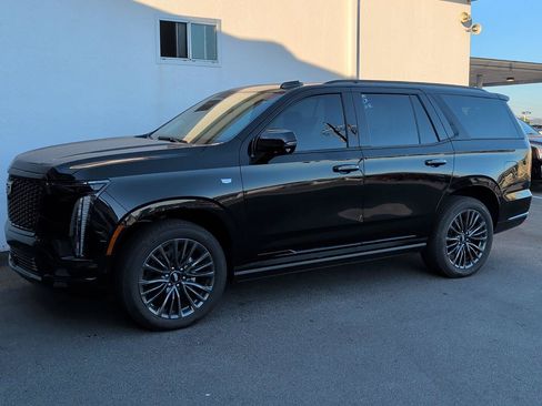 Used 2025 Cadillac Escalade Sport Platinum AWD/4WD image 1