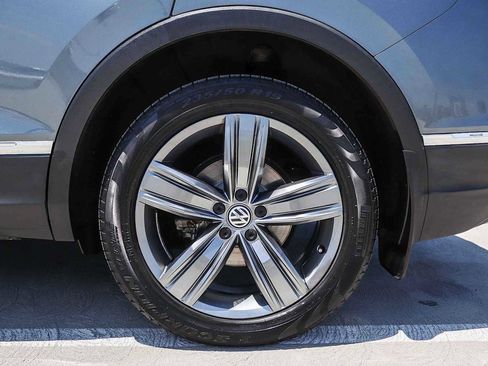 Used 2018 Volkswagen Tiguan SEL Premium FWD image 10