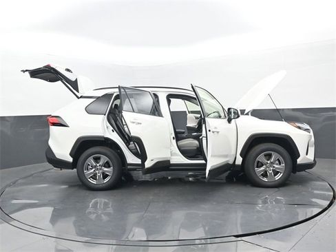 New 2025 Toyota RAV4 XLE w/ Convenience Package image 32