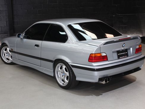 Used 1995 BMW M3 Coupe RWD image 16