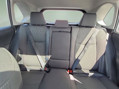 Used 2021 Toyota RAV4 XLE w/ Convenience Package image 18