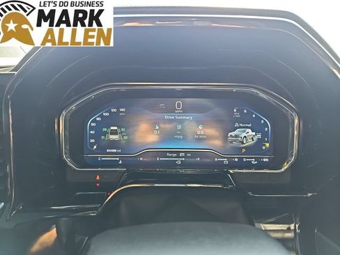 Used 2024 Chevrolet Silverado 1500 High Country w/ Technology Package AWD/4WD image 11