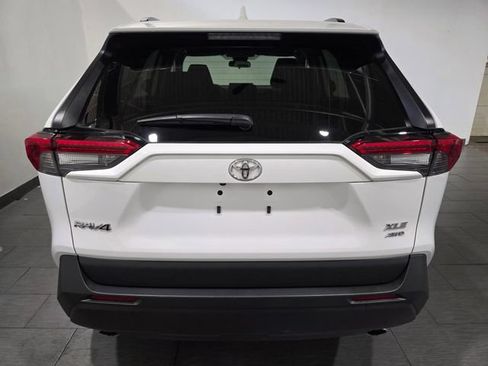 Used 2025 Toyota RAV4 XLE AWD/4WD image 4