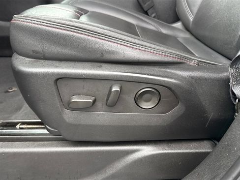 Used 2024 Chevrolet Suburban RST image 18